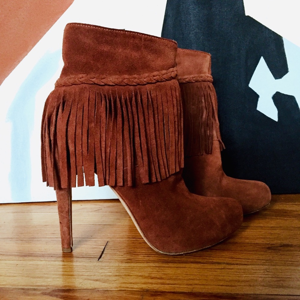 👄Charles David Taurus Brown Suede Fringe Booties